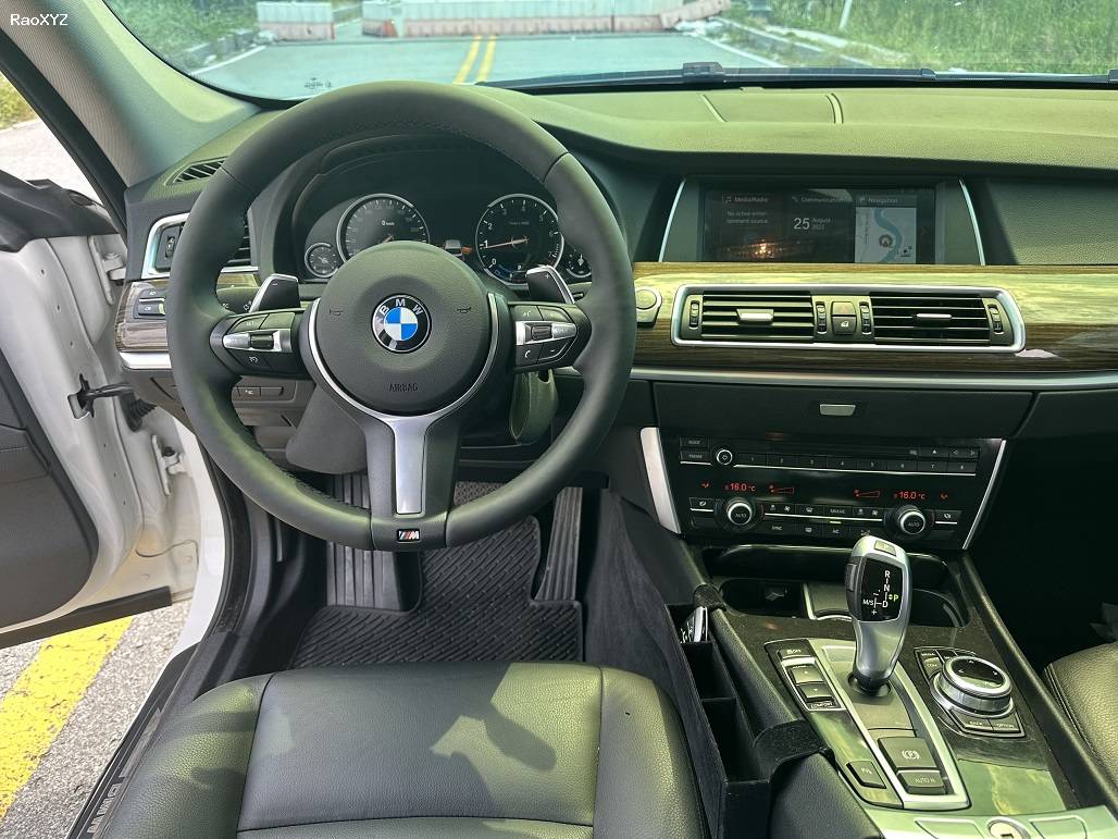 Cần Bán Xe BMW 528i GT - SX: 2016.