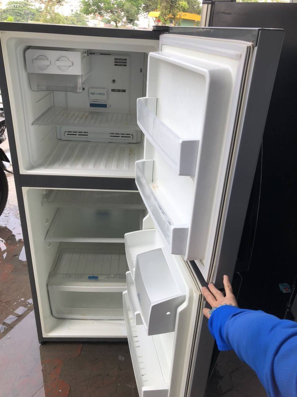 Tủ lạnh Electrolux 211lit không bám tuyết giá tốt