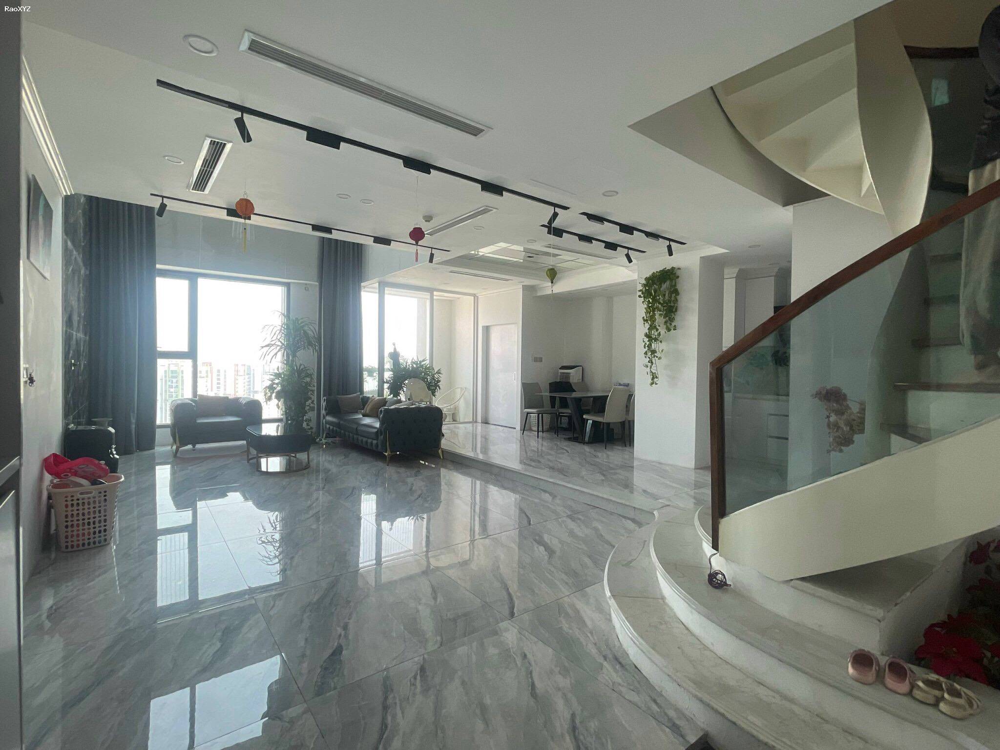 Bán gấp căn Duplex tòa EcoGreen Nguyễn Xiển DT: 160m2 3PN full nội thất đẹp giá nhỉnh 6 tỷ