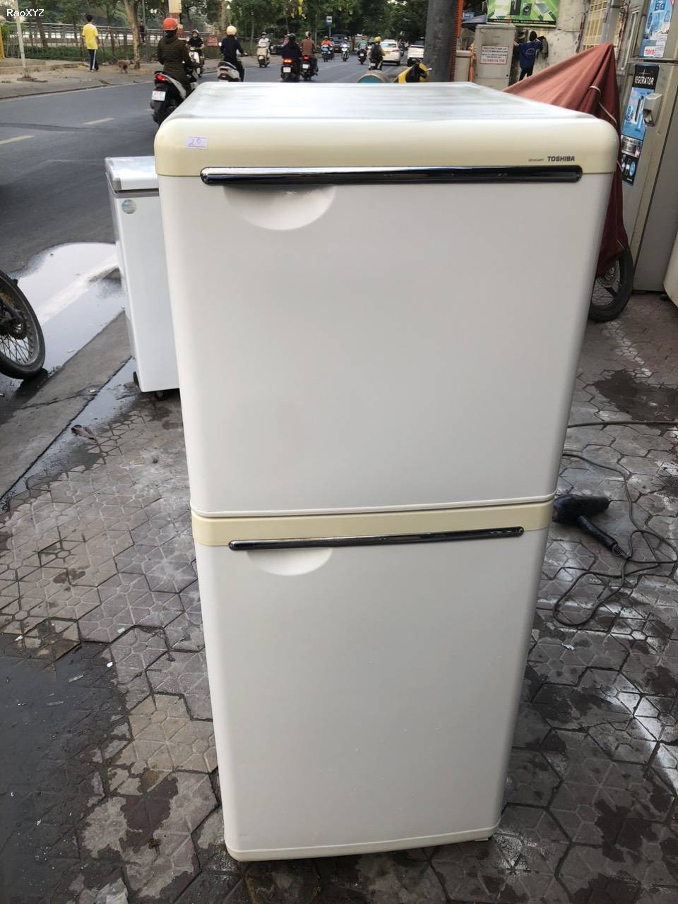 Tủ lạnh Toshiba 140lit không bám tuyết