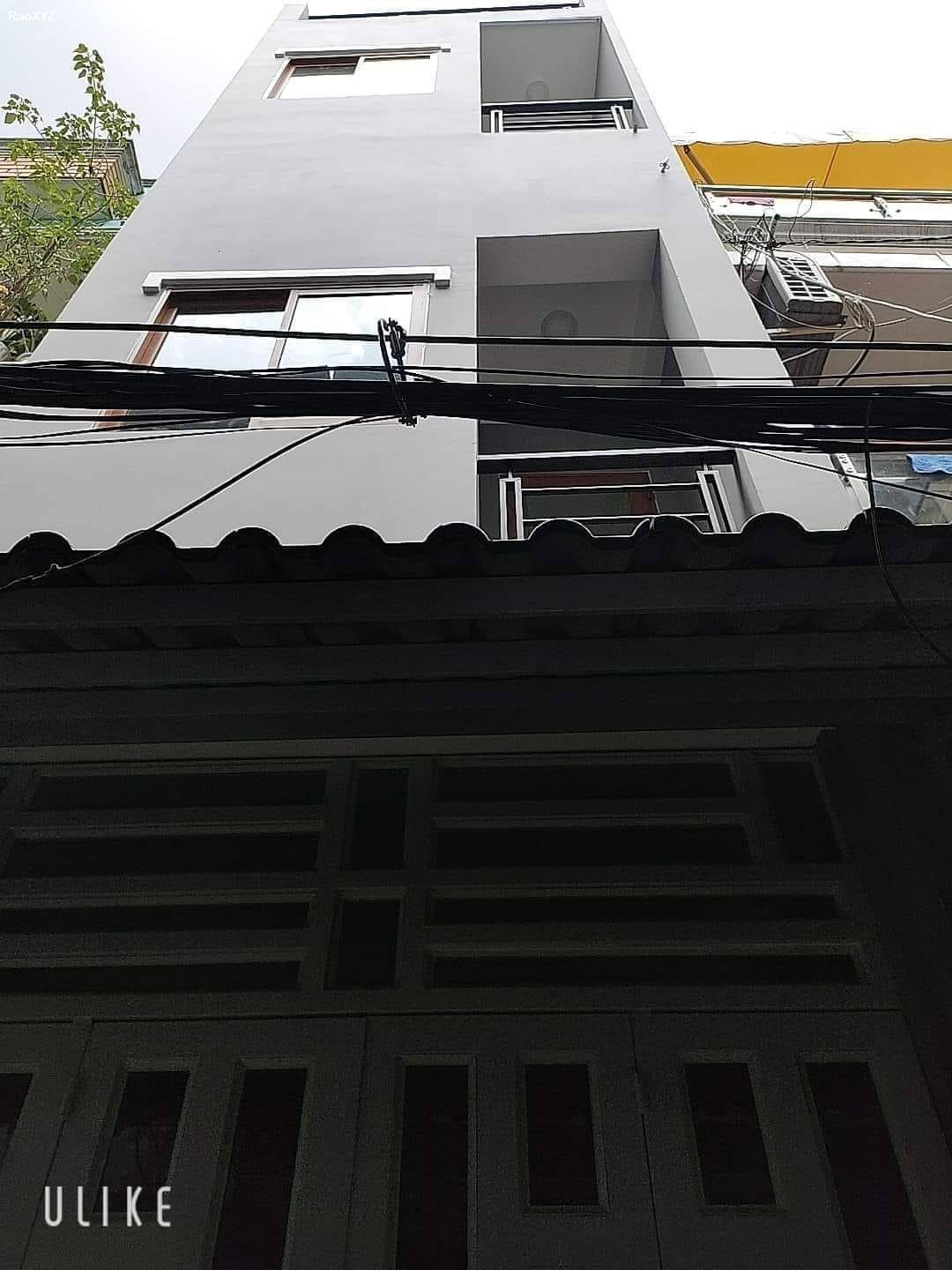 Ngay trường tiểu học Nguyễn Đình Chính, 4 tầng, 45m2 đất, giá 5,5 tỉ