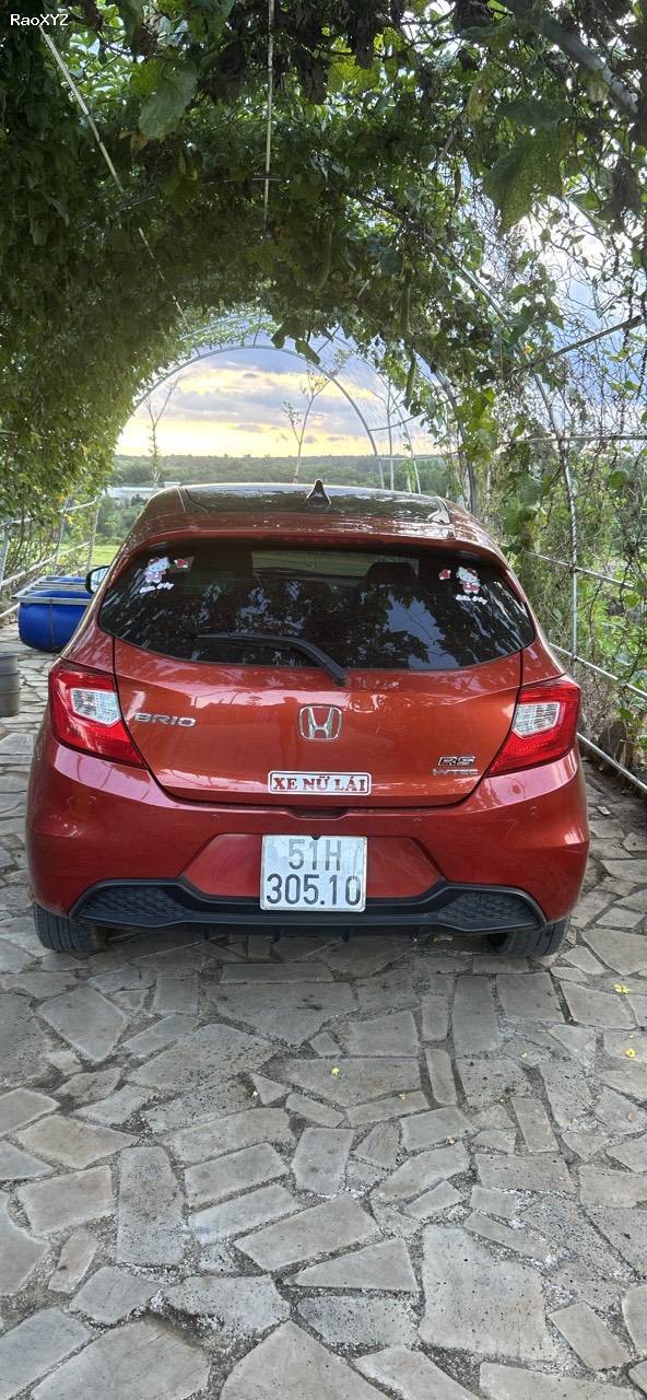 Nhà dư xe cần bán Honda Brio RS cao nhất ,sản xuất 2020 một chủ đi ít