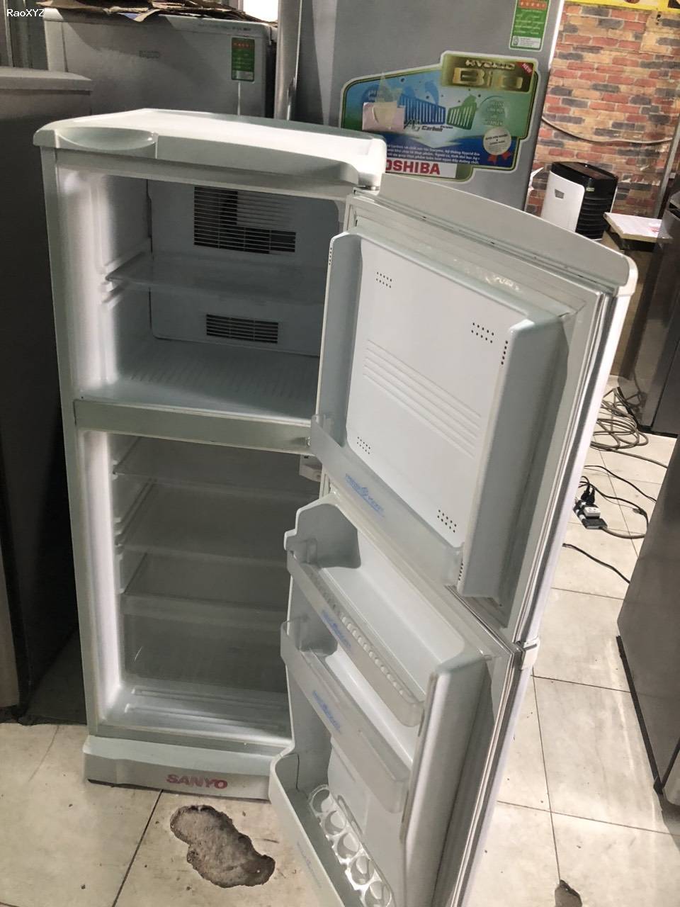 Tủ lạnh Sanyo 130lit không bám tuyết
