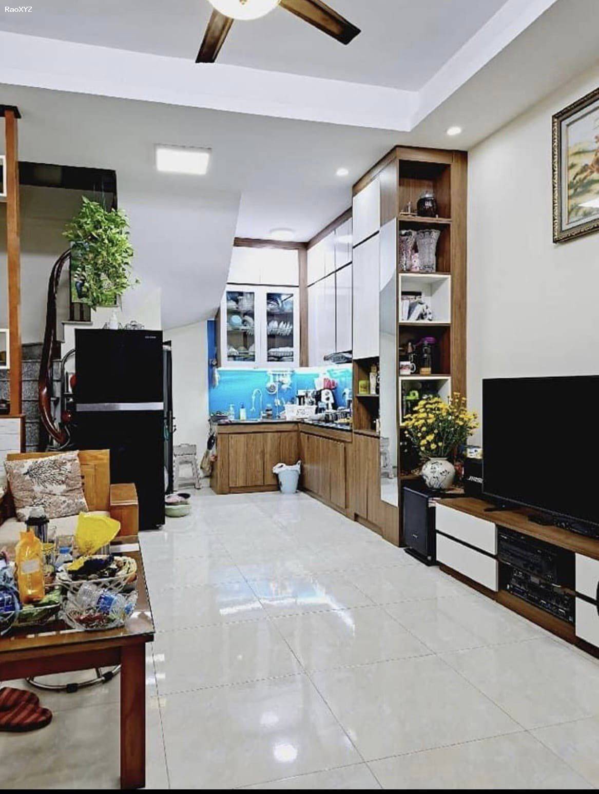 Cho thuê nhà ngõ oto đường Trần Văn Chuông, Hà Đông, DT 40m2, 5 tầng giá 13tr/tháng.