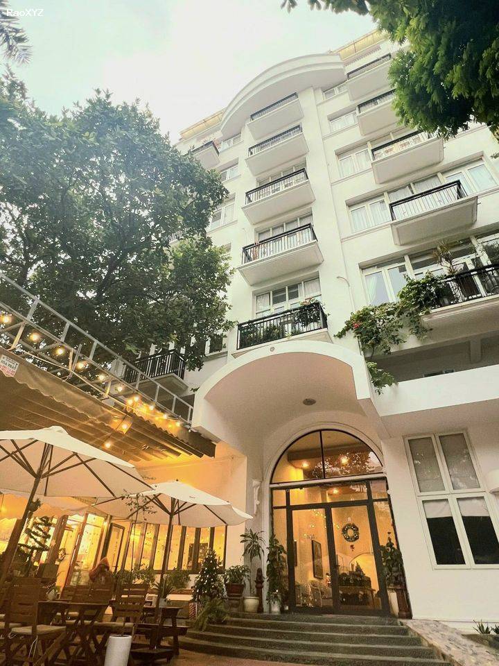 Bán Tòa Apartment 640m2, 8 tầng đẹp nhất đường Tây Hồ, Quảng An, Q.Tây Hồ.