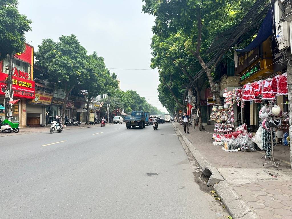 Mặt phố Hà Huy Tập, Yên Viên, oto tránh vỉa hè kinh doanh sầm uất 127m, mặt: 4.8m, 11 tỷ