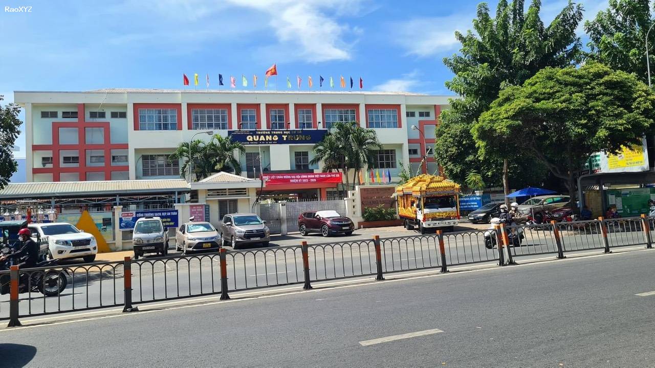 RẤT GẤP BÁN nhà 4 lầu hẻm 679 Quang Trung 72m2 KD buôn bán ngay chợ HTT 10.5 tỷ.