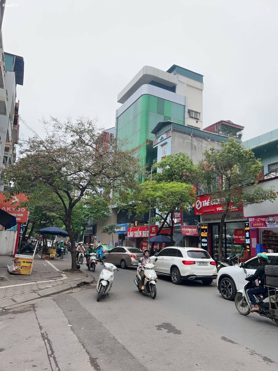 Bán nhà phố Đội Cấn 40m2x5T đẹp hiện đại trung tâm Ba Đình, Đào Tấn, Liễu Giai gần Lotte, 4tỷ hơn