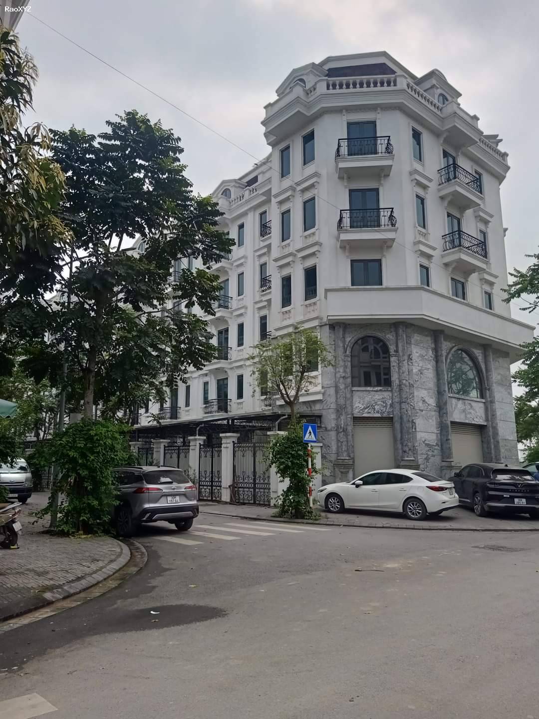 Lô shophouse Văn Khê, Khu Đô thị Văn Phú 126 m  7 tầng nổi 1 hầm mt 7.0 m  giá hơn 30 tỷ