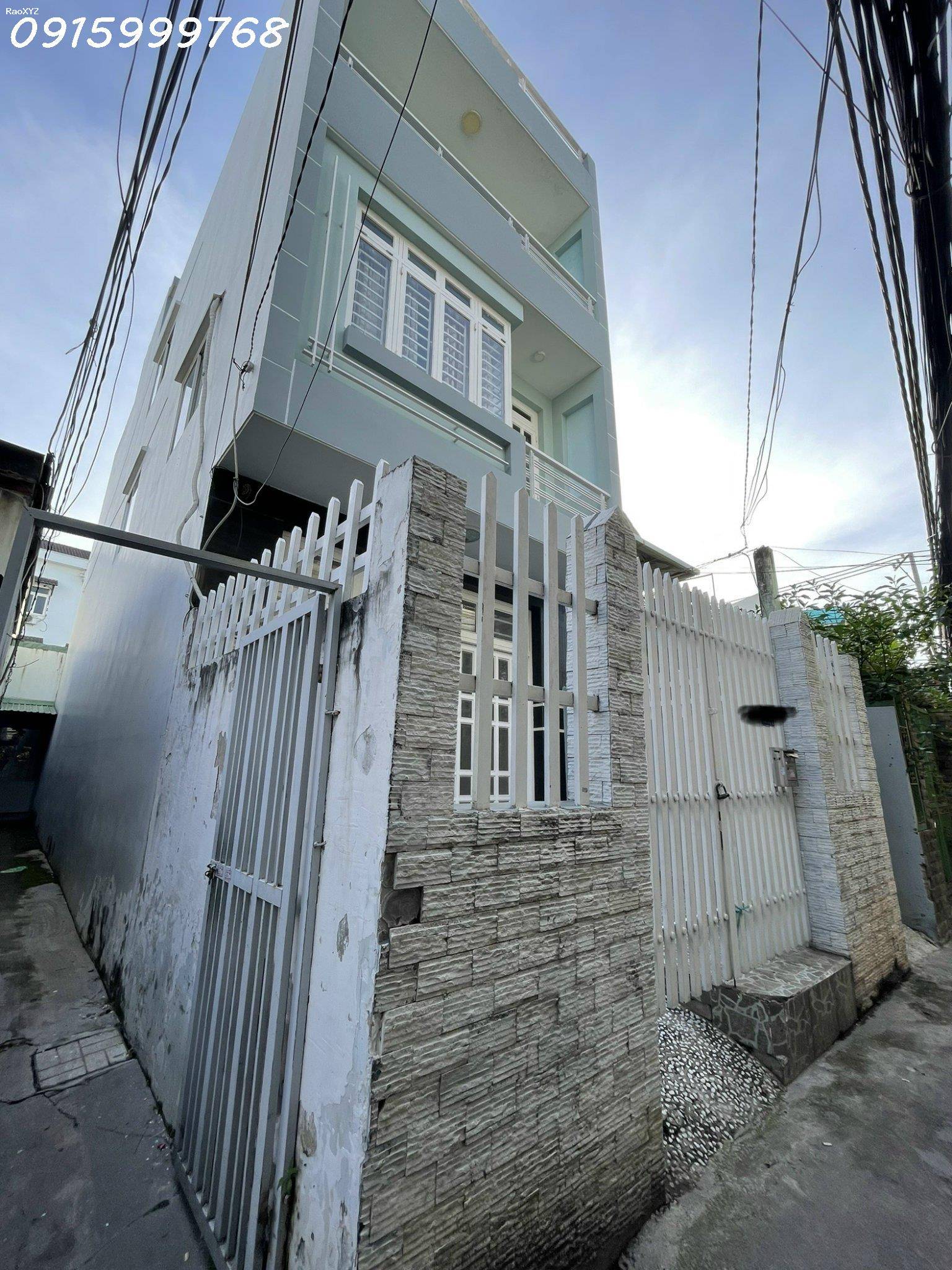 Nhà to ở Q7, hẻm lô nhì cách đường Huỳnh Tấn Phát 2 căn, DT 108m2, 4 tầng, có sân sau, giá 6tỷ5