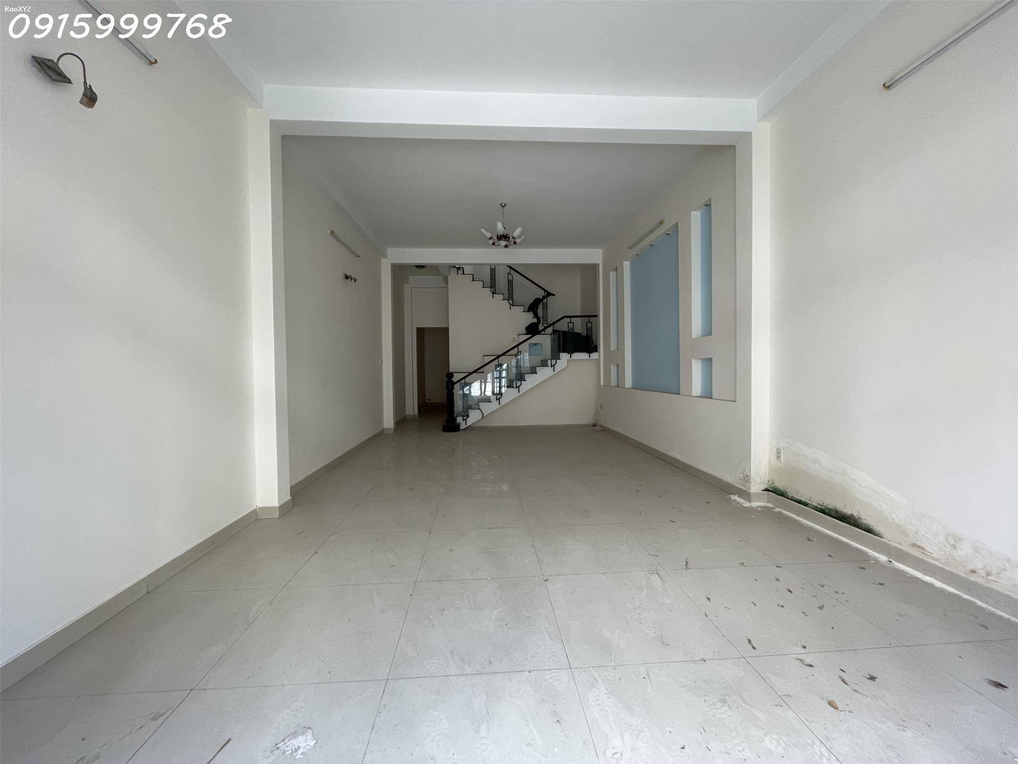 Nhà to ở Q7, hẻm lô nhì cách đường Huỳnh Tấn Phát 2 căn, DT 108m2, 4 tầng, có sân trước sau,có 2 st, giá 6tỷ5