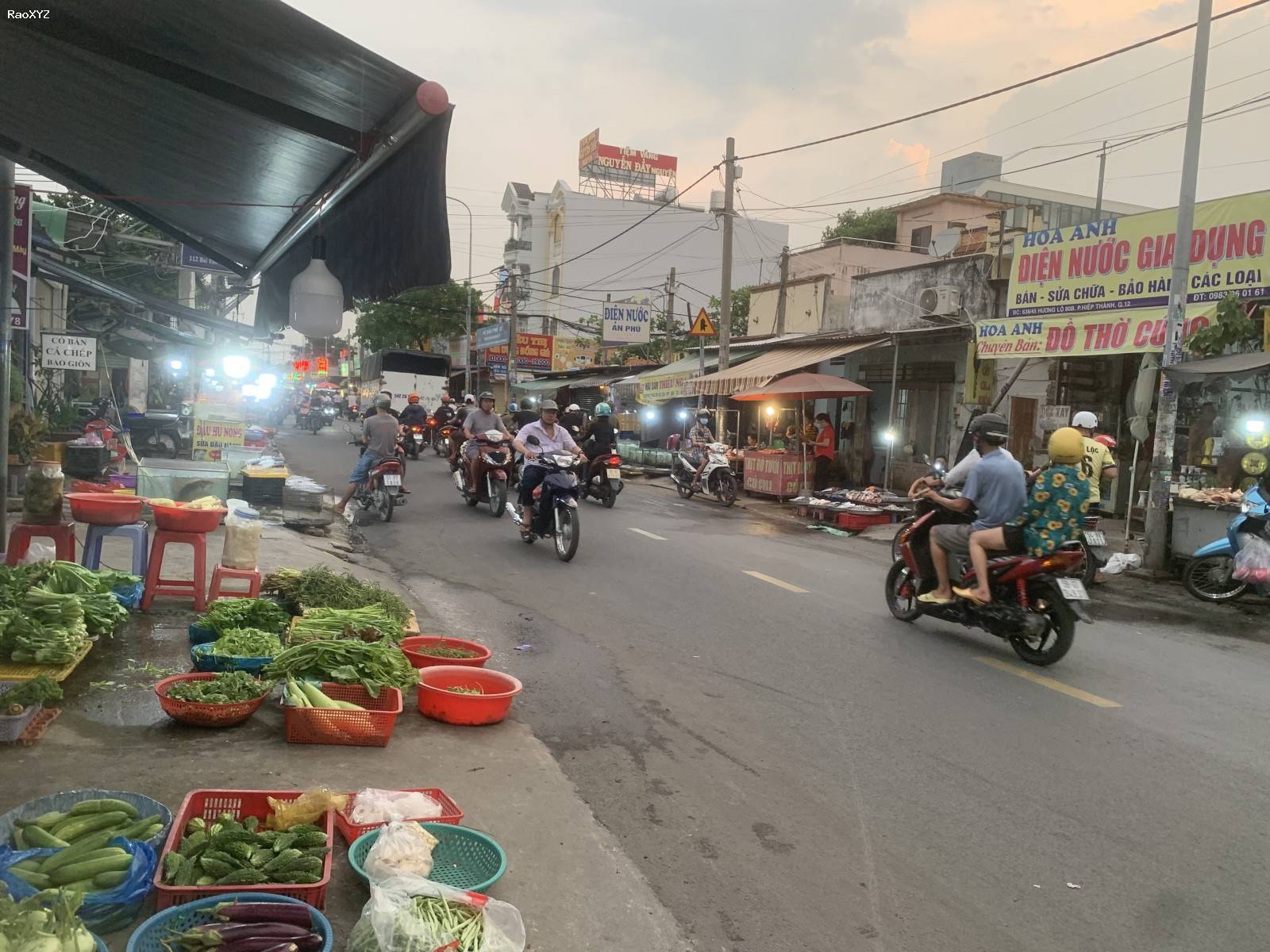 Bán Nhà Ngay Chợ Đông Quang 3.25 Tỷ 2 Tầng BTCT 60m2 - Quận 12