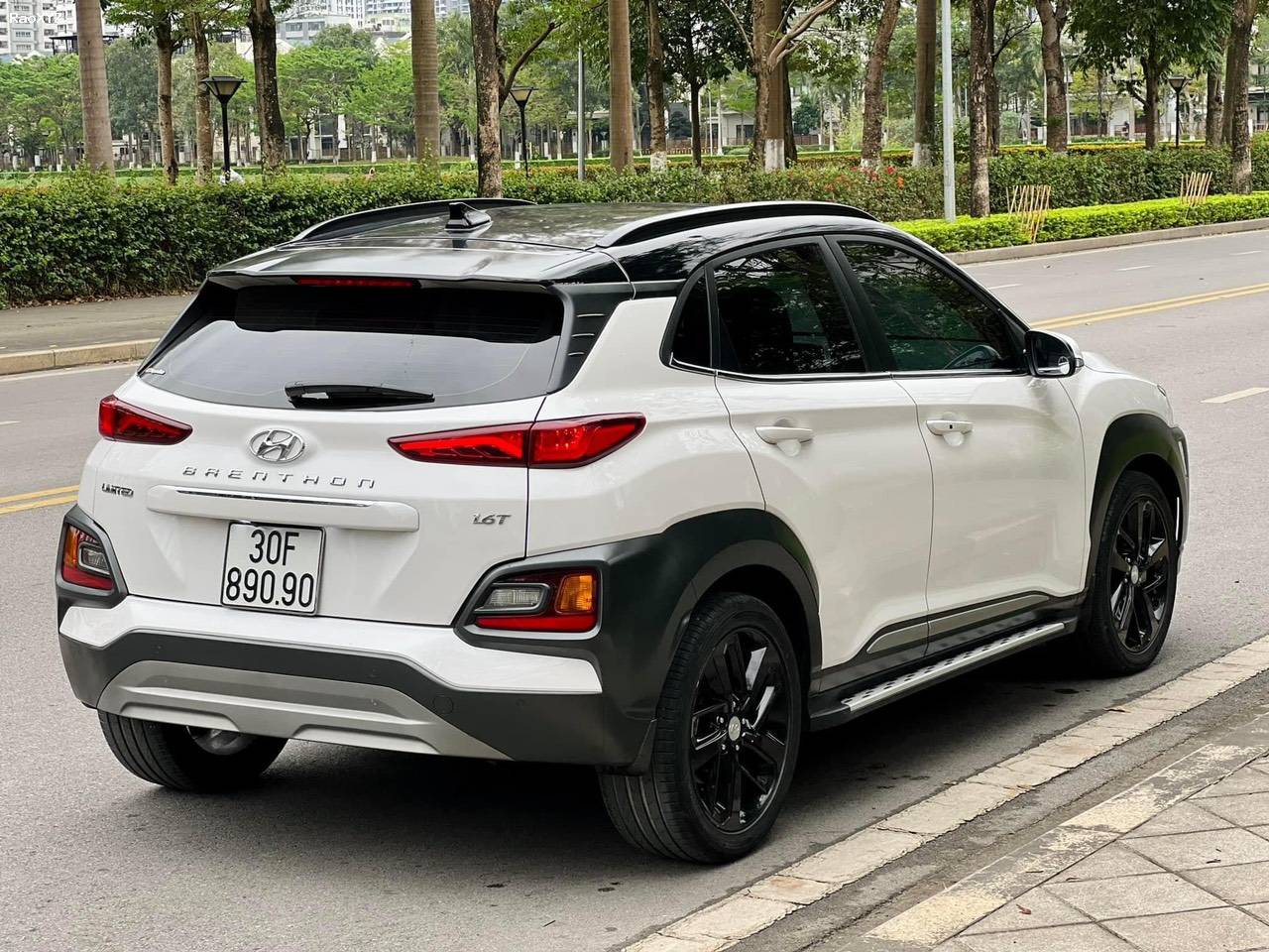 Em cần bán lại Hyundai Kona 1.6 Turbo sx 2019.