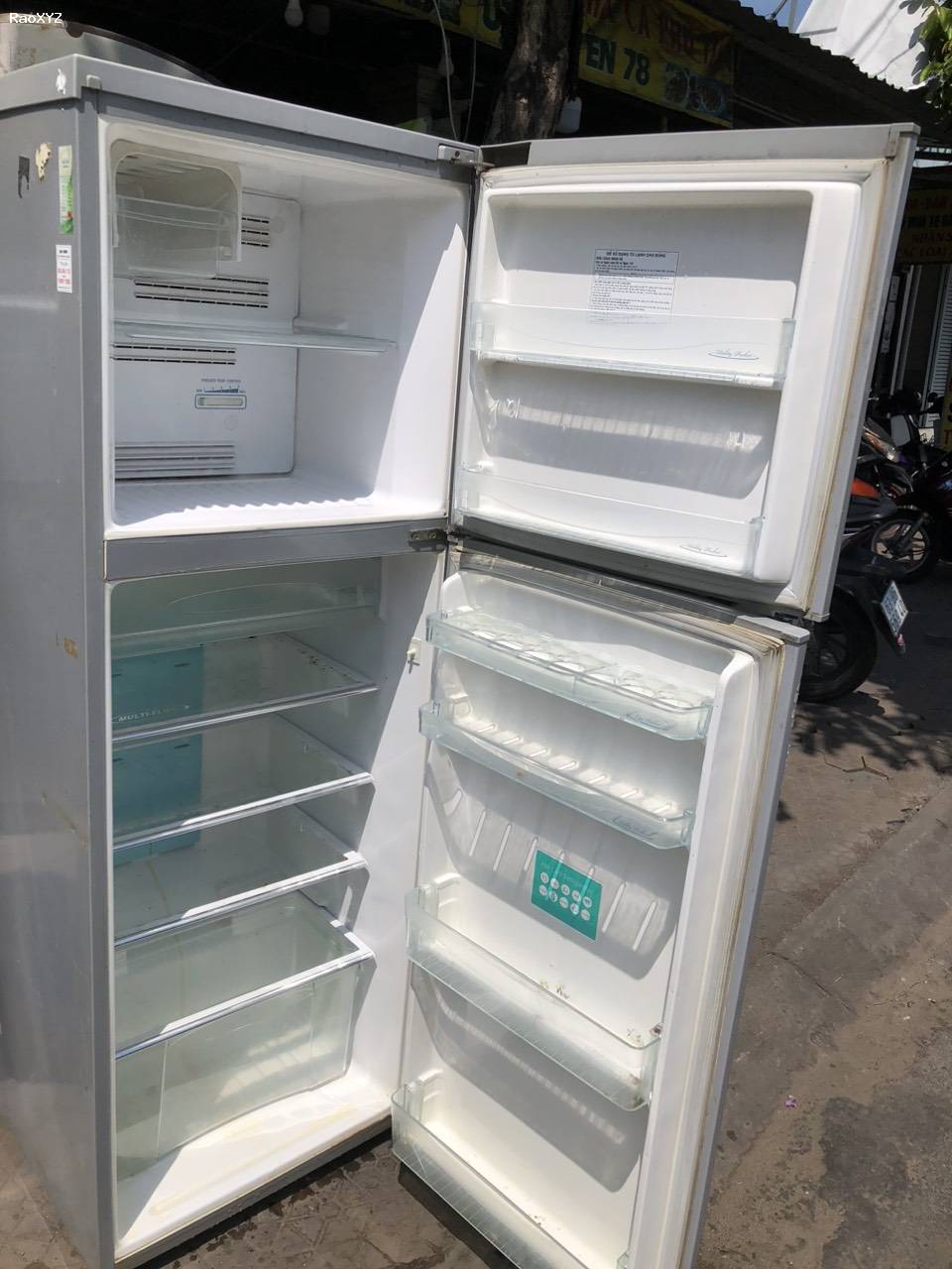 Tủ lạnh Toshiba 228lit lạnh tốt giá rẻ