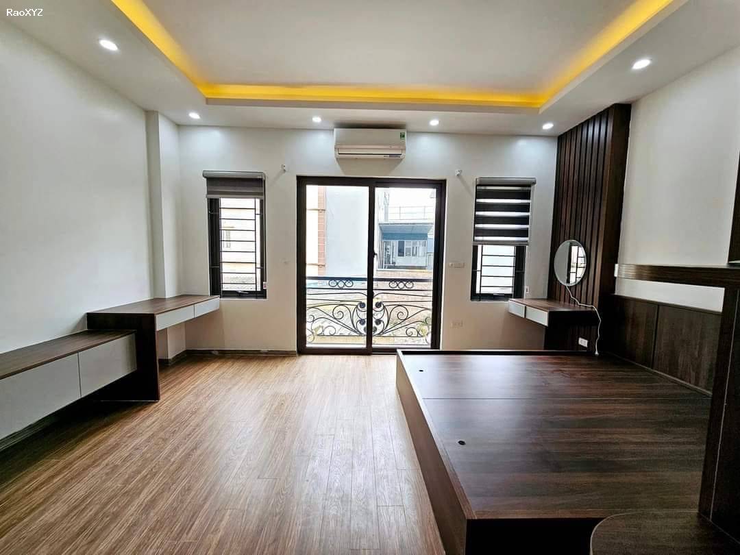 Bán nhà Phương Mai - Lương Định Của, DT 39m2 x 4 tầng, Lô góc 3 mặt thoáng, dân xây chắc chắn, 20m ra oto tránh đỗ, khu vực tiện ích ngập tràn, dân trí đỉnh cao