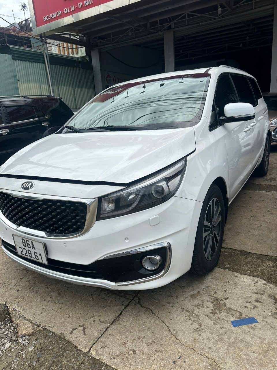 Chính chủ bán xe KIA SEDONA sản xuất năm 2016