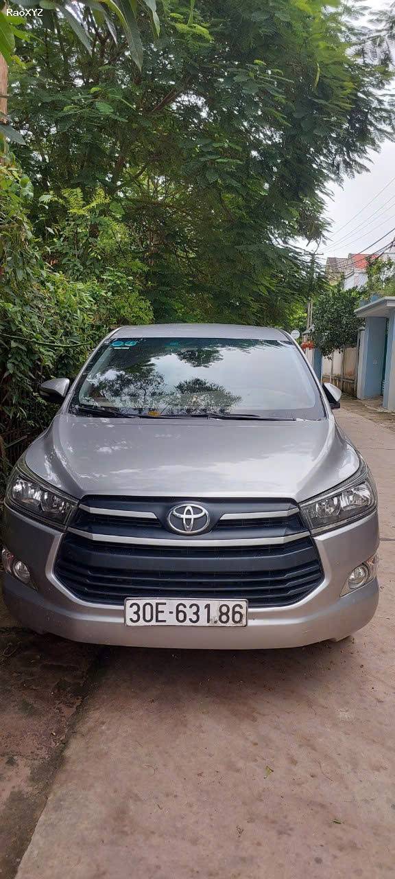 Chính chủ bán xe TOYOTA INNOVA 2.0E sản xuất năm 2016